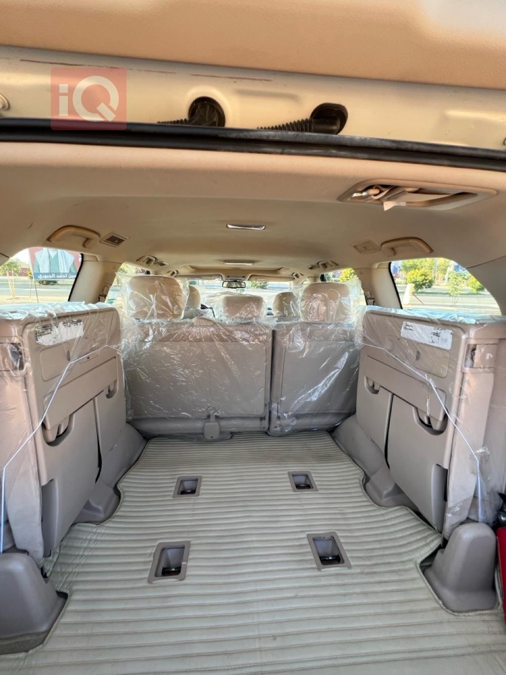 تۆیۆتا لاند کروزەر